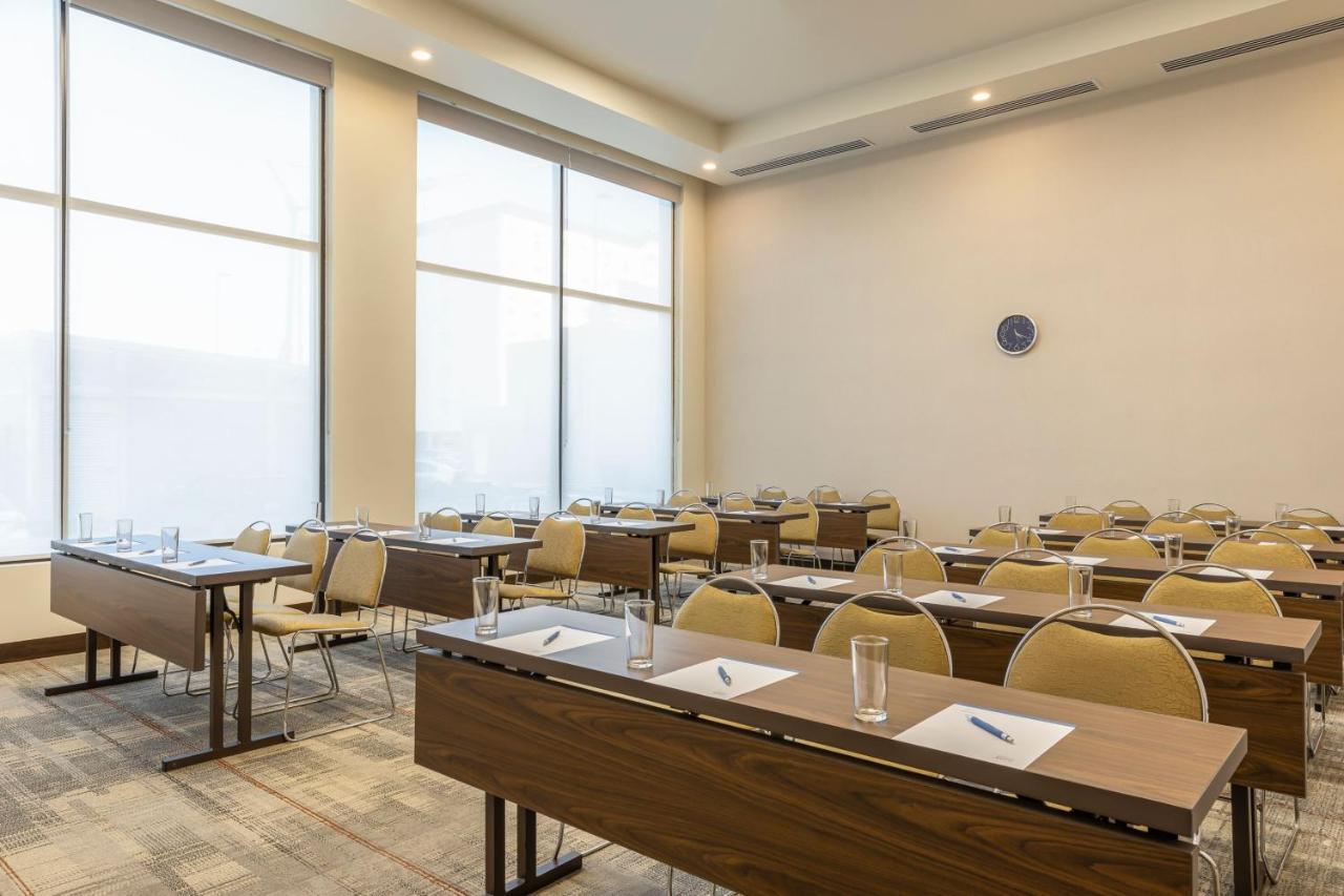 Four Points By Sheraton Monterrey Airport Apodaca المظهر الخارجي الصورة